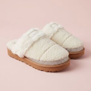 NWT Juicy Couture Cozy Silver Glitter Shine Shoes Size 6-8 W